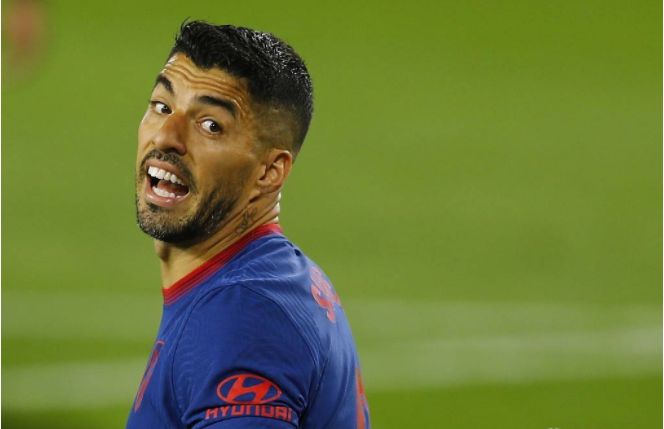  门将神勇扑救保清白，零封对手成就经典战役