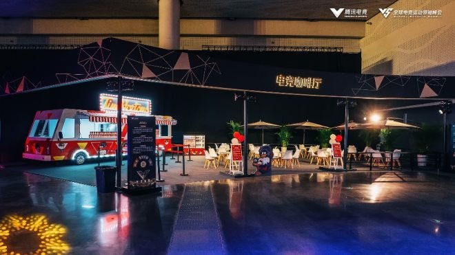  电竞主题公园开业，沉浸式体验受追捧